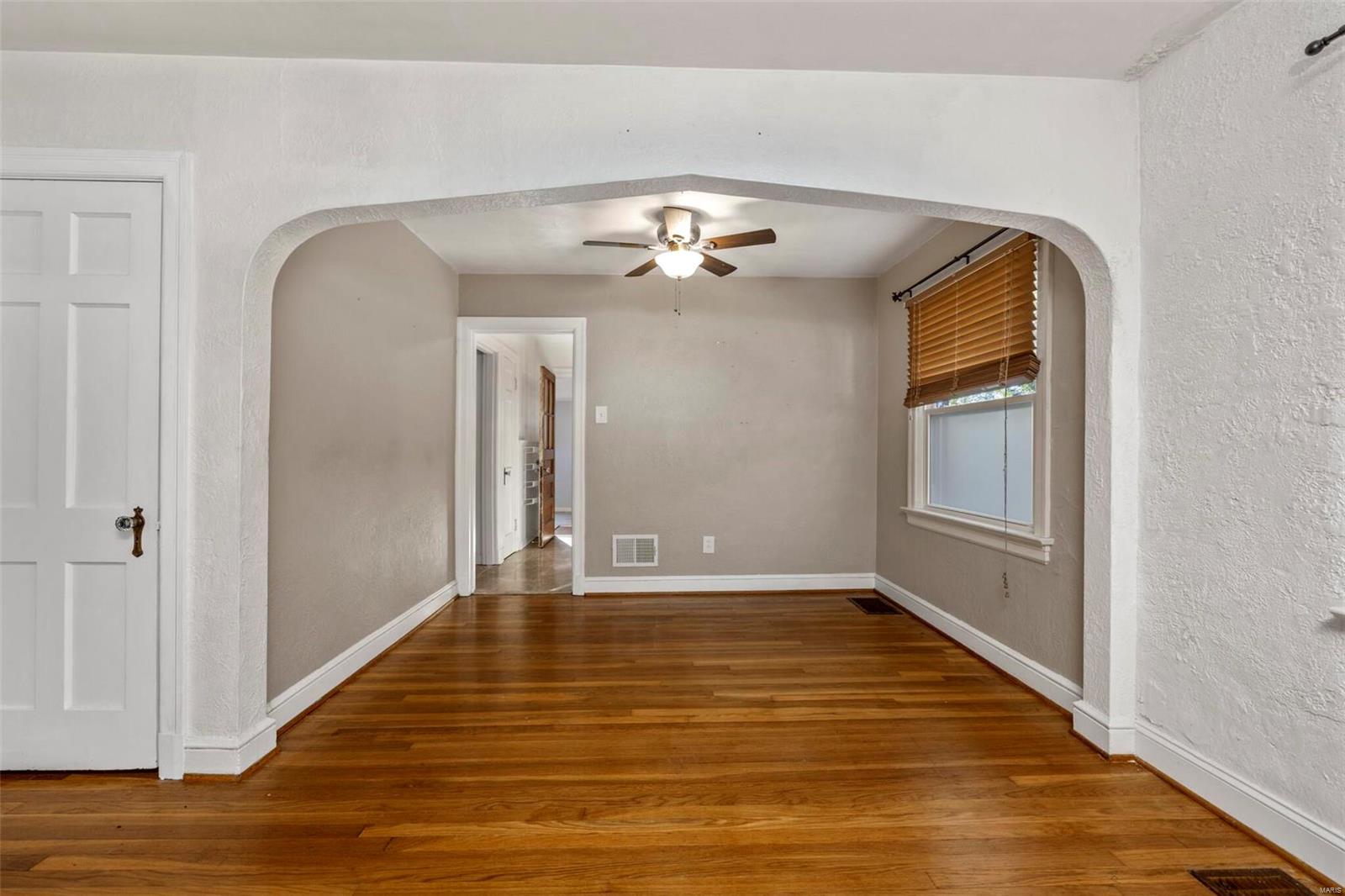 2463 Brown Road St. Louis, MO 63114 - Photo 9 of 21 Gallery Image 9