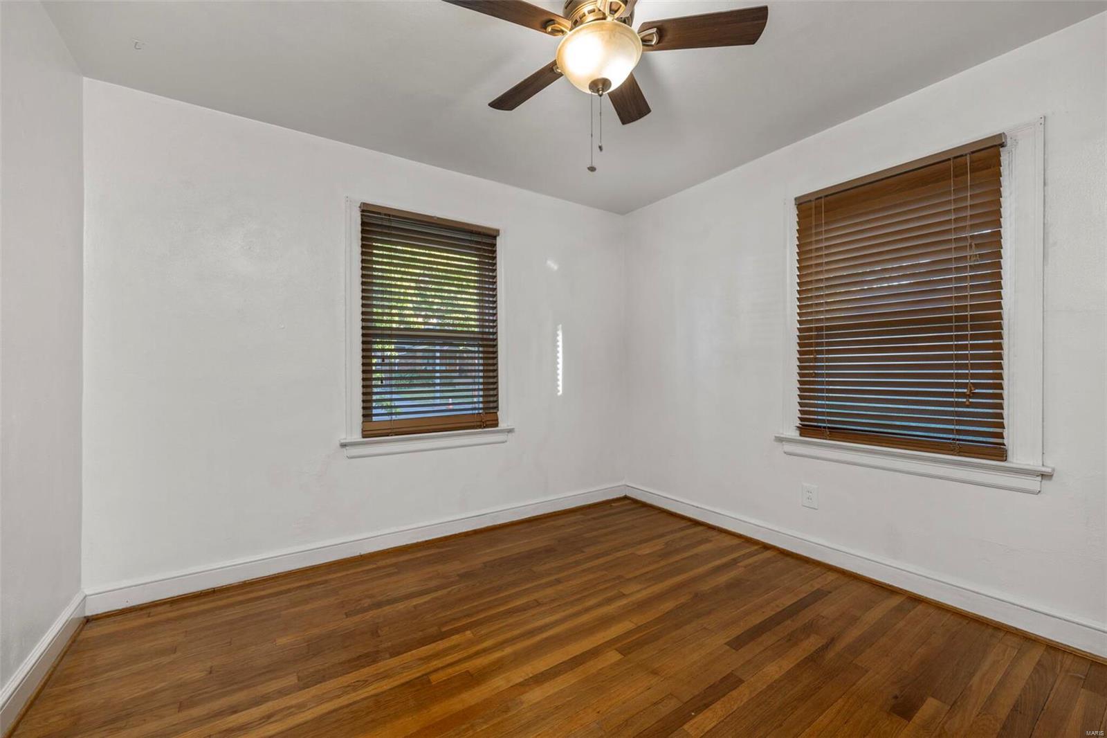 2463 Brown Road St. Louis, MO 63114 - Photo 10 of 21 Gallery Image 10