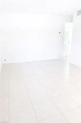 $1,450 | 3325 Airport Road North, Unit F1, Naples, FL 34105