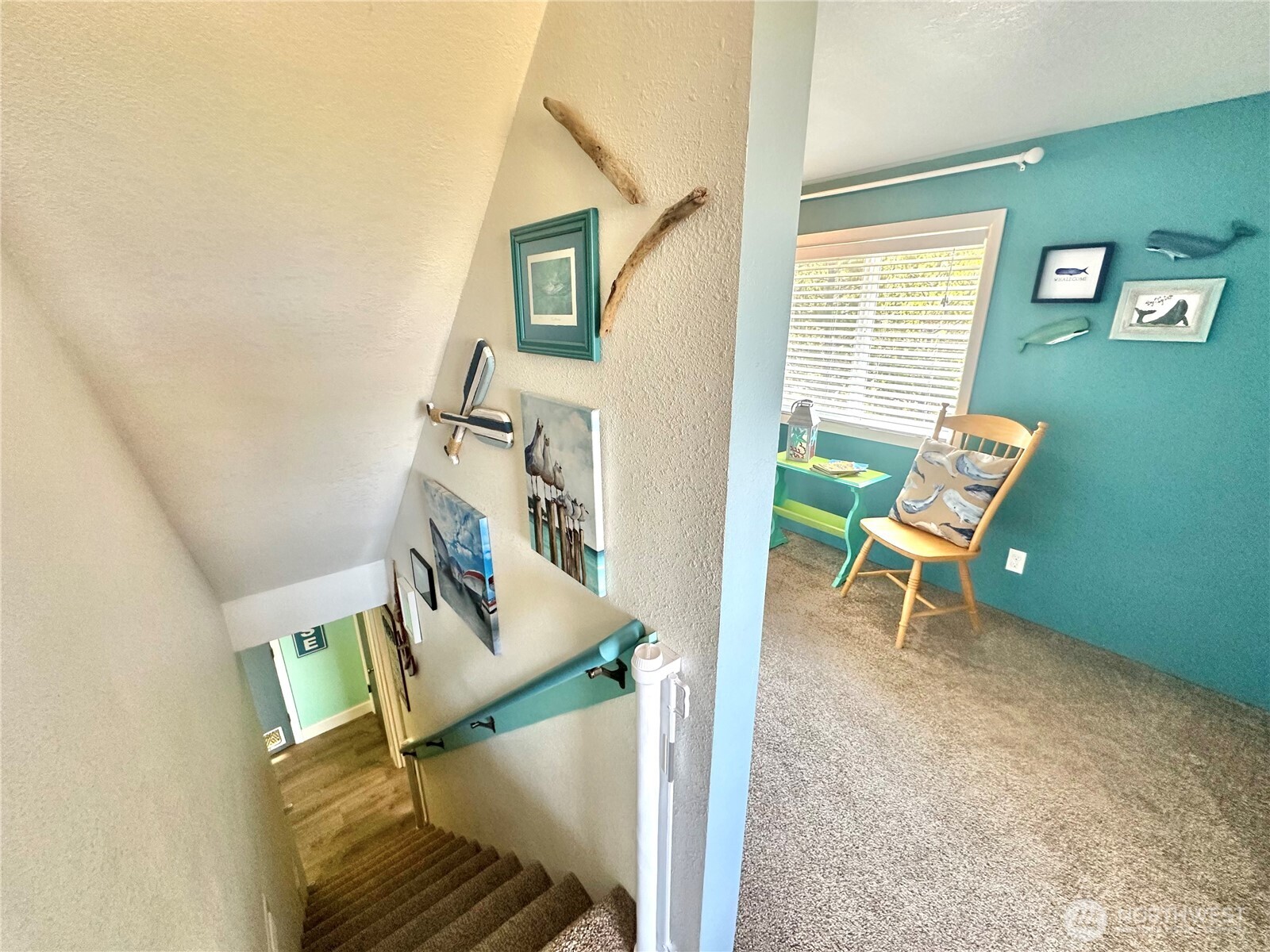 15217 Pacific Way Long Beach, WA 98631 - Photo 26 of 40 a room with furniture and a window