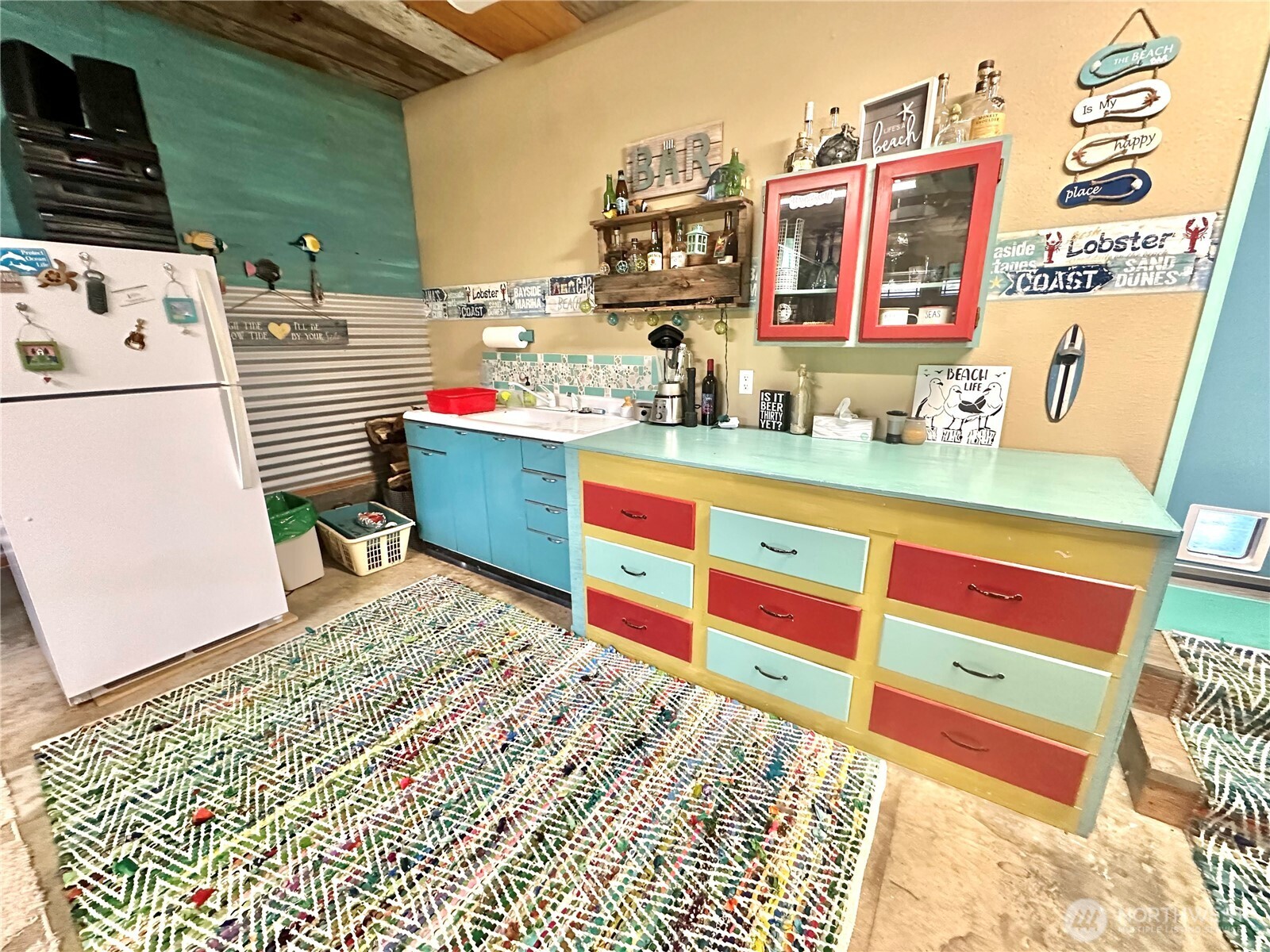 15217 Pacific Way Long Beach, WA 98631 - Photo 28 of 40 a utility room with dryer and washer