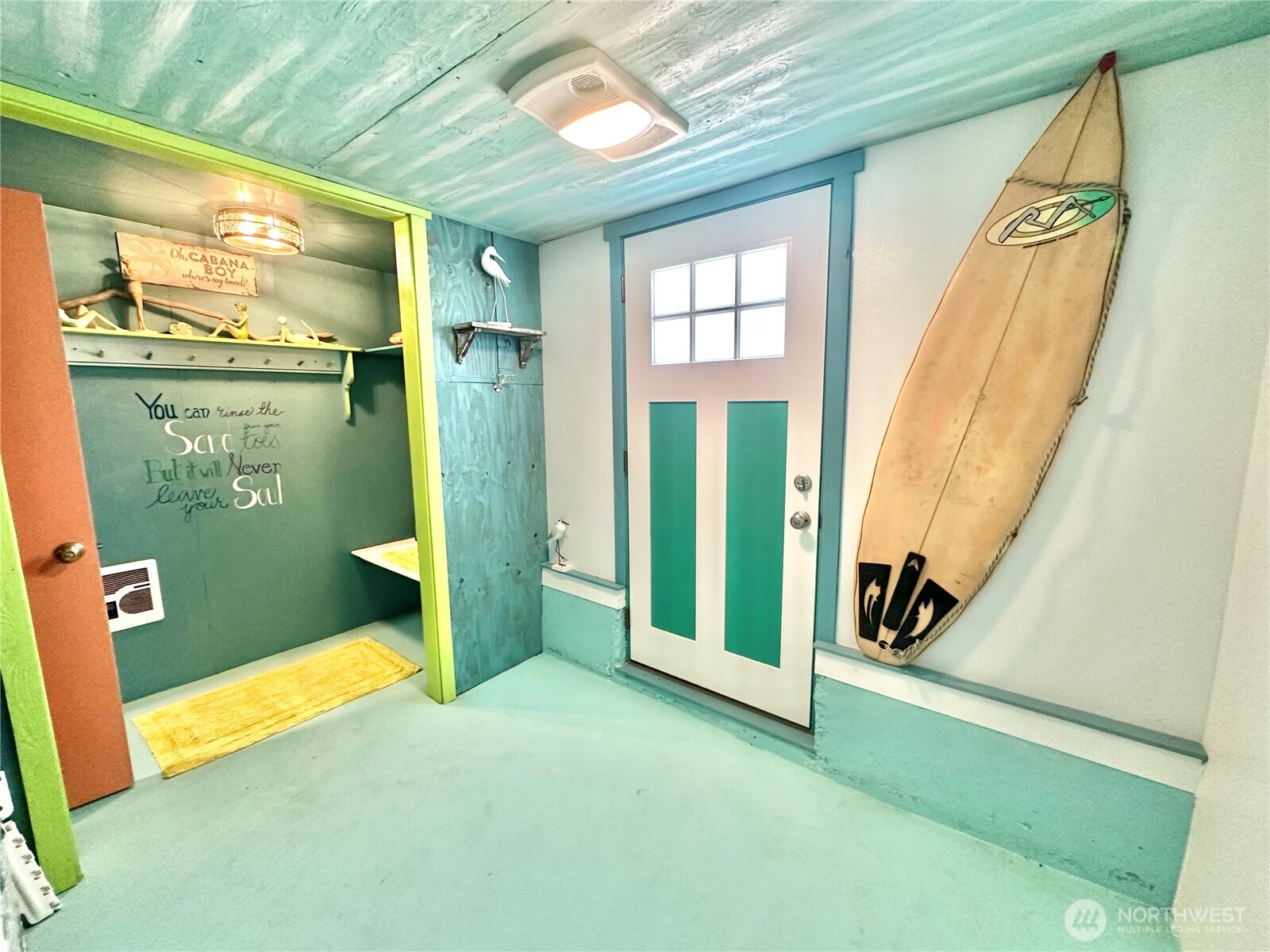 15217 Pacific Way Long Beach, WA 98631 - Photo 33 of 40 a view of a bathroom with a tub and shower