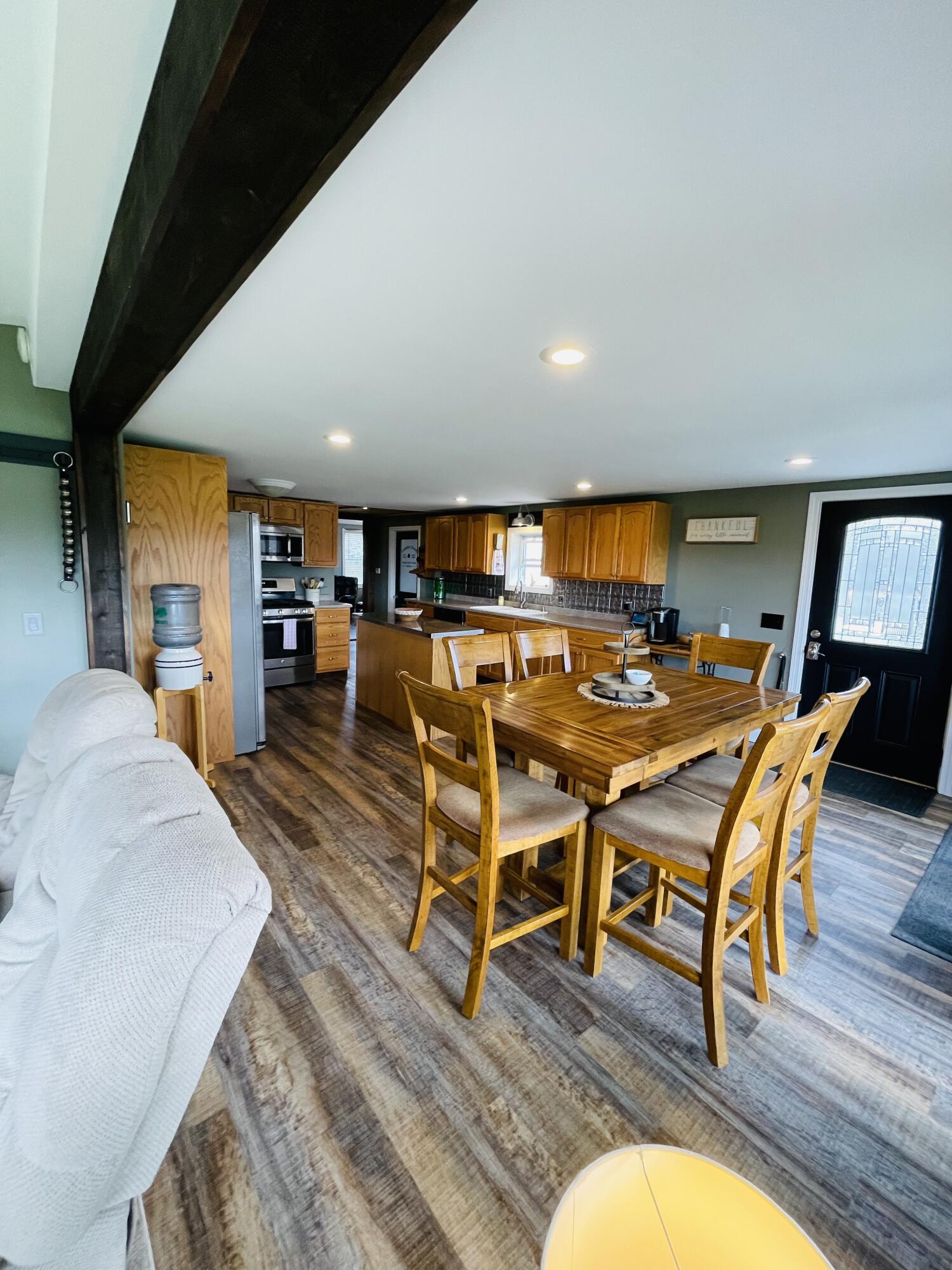 Dinning & Kitchen