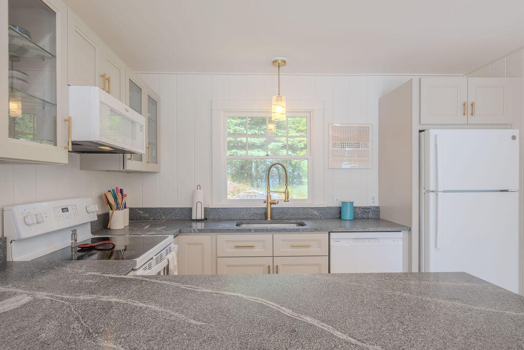 687 Sunshine Road Deer Isle, ME 04627 - Photo 12 of 45 687SunshineRd-8
