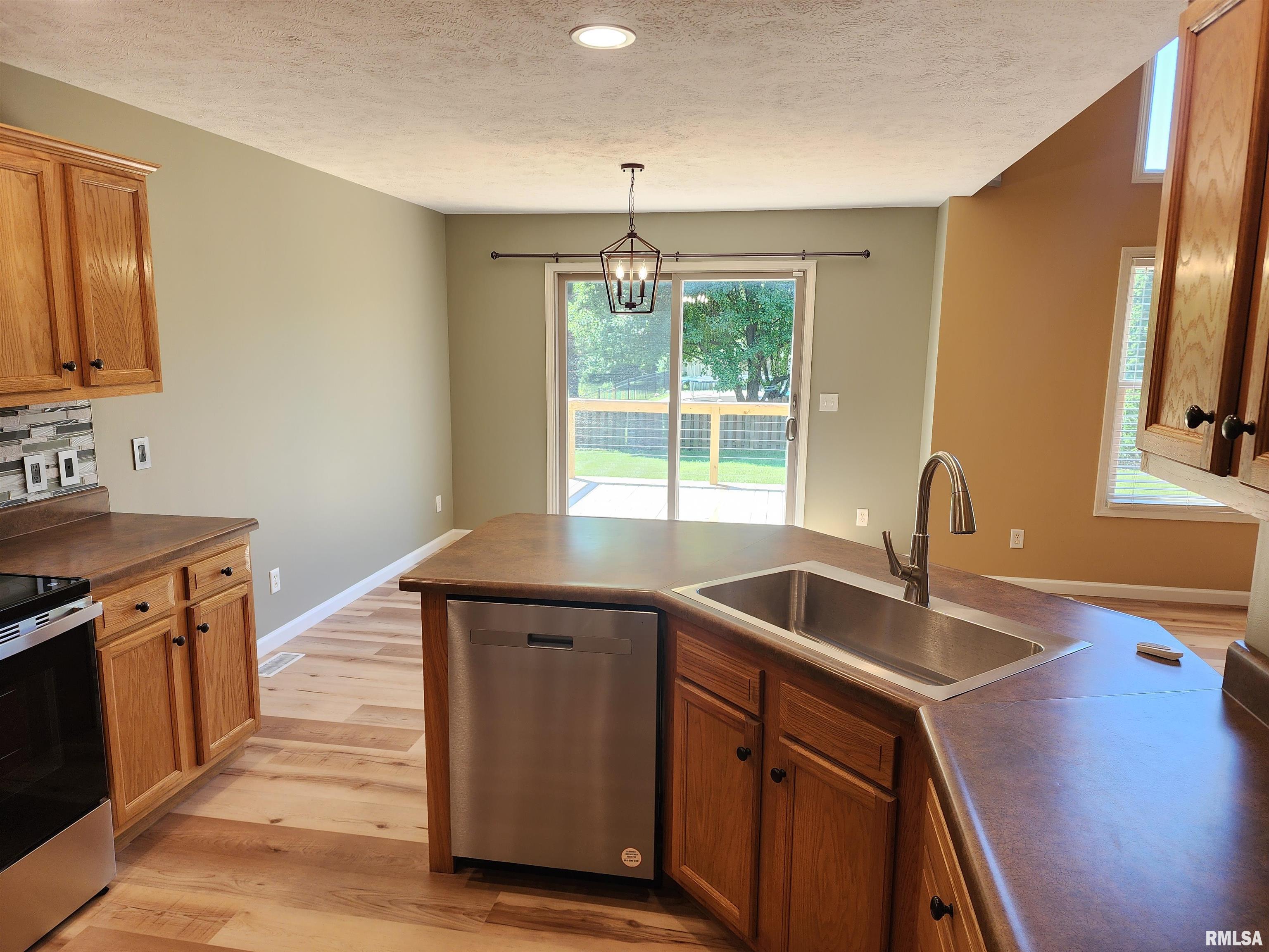 404 Treeline Lane Springfield, IL 62703 - Photo 28 of 58
