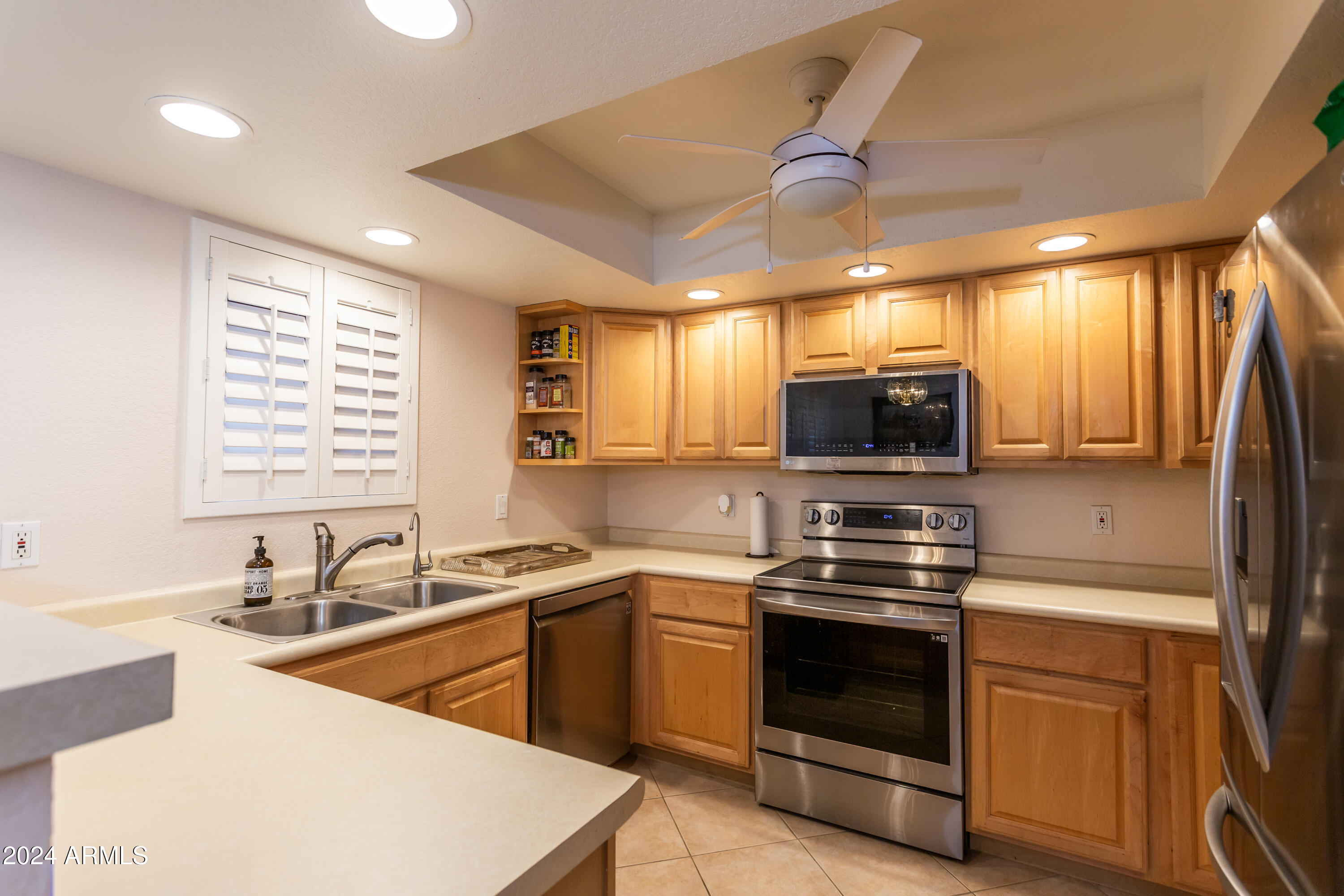 4303 East Cactus Road, Unit 128 Phoenix, AZ 85032 - Photo 3 of 15 0T7A0573