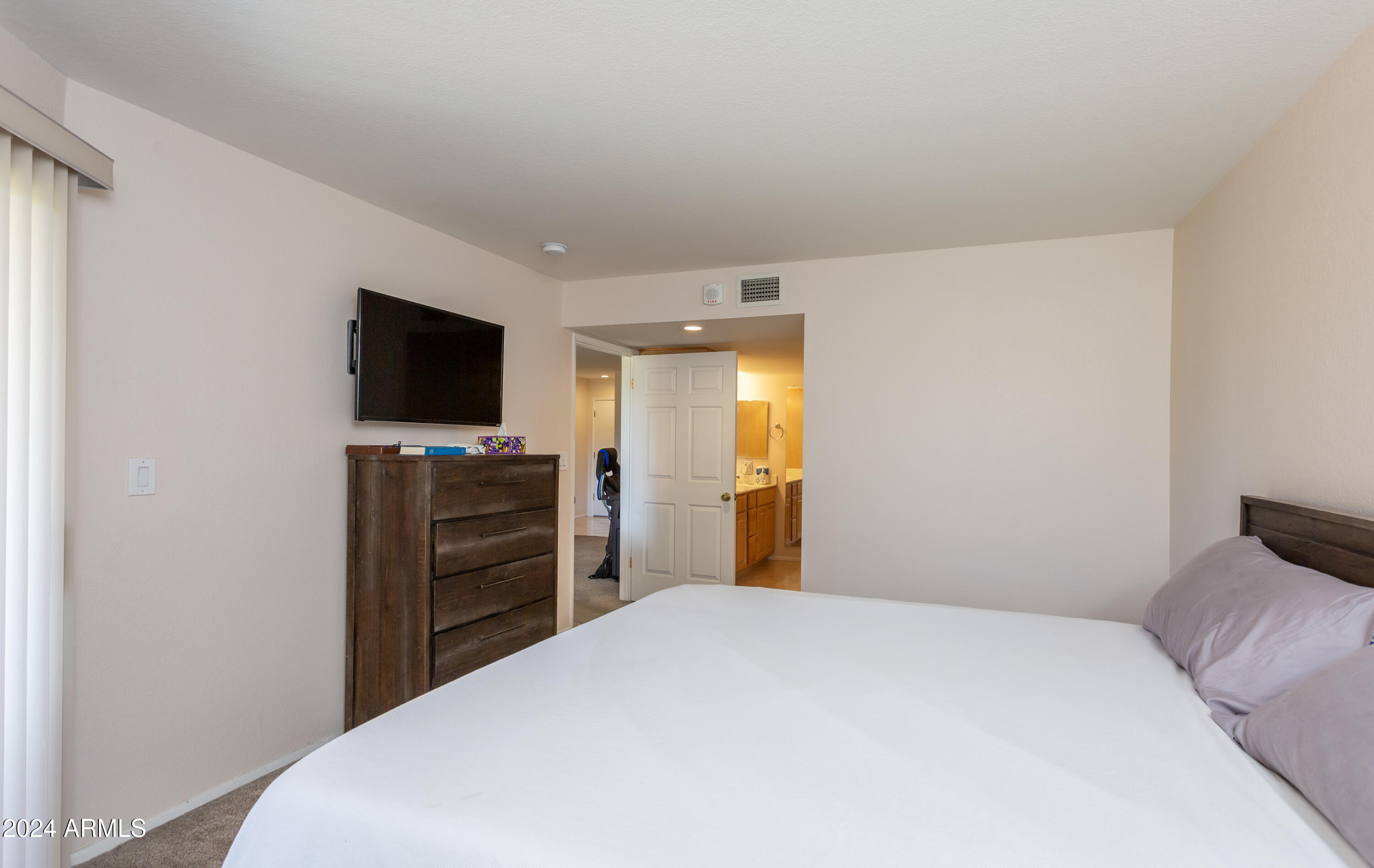 4303 East Cactus Road, Unit 128 Phoenix, AZ 85032 - Photo 7 of 15 0T7A0580
