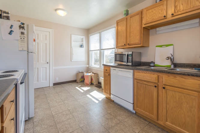 2024 East 3rd Street Bloomington, IN 47401 - Photo 10 of 28