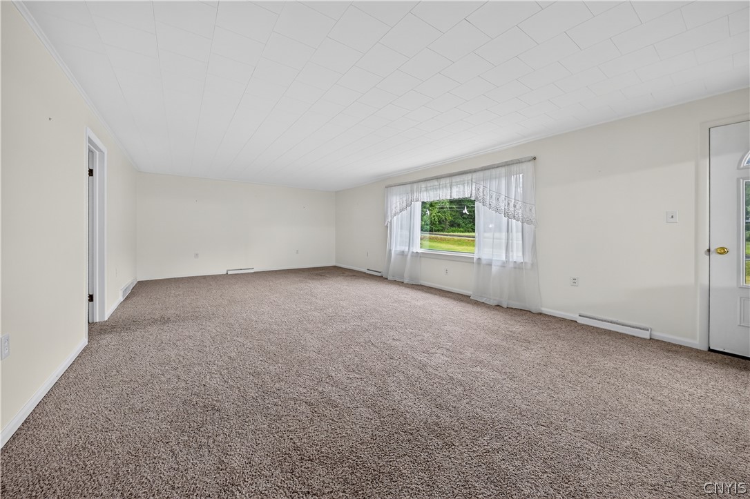 3671 County Rte 4 Scriba, NY 13126 - Photo 12 of 46 Living Room