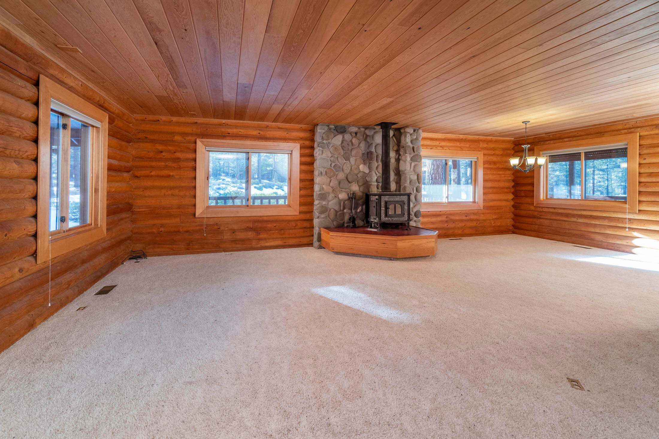 18045 Skyliners Road Bend, OR 97703 - Photo 11 of 27 22-LR and DR