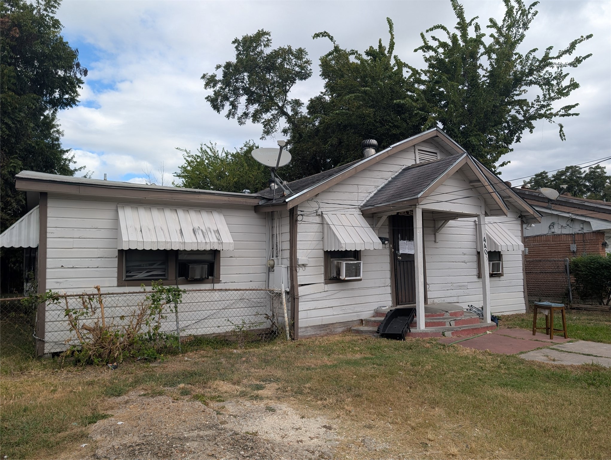 4403 New Orleans Street Houston, TX 77020 - Photo 2 of 8 front view of a house with a tree