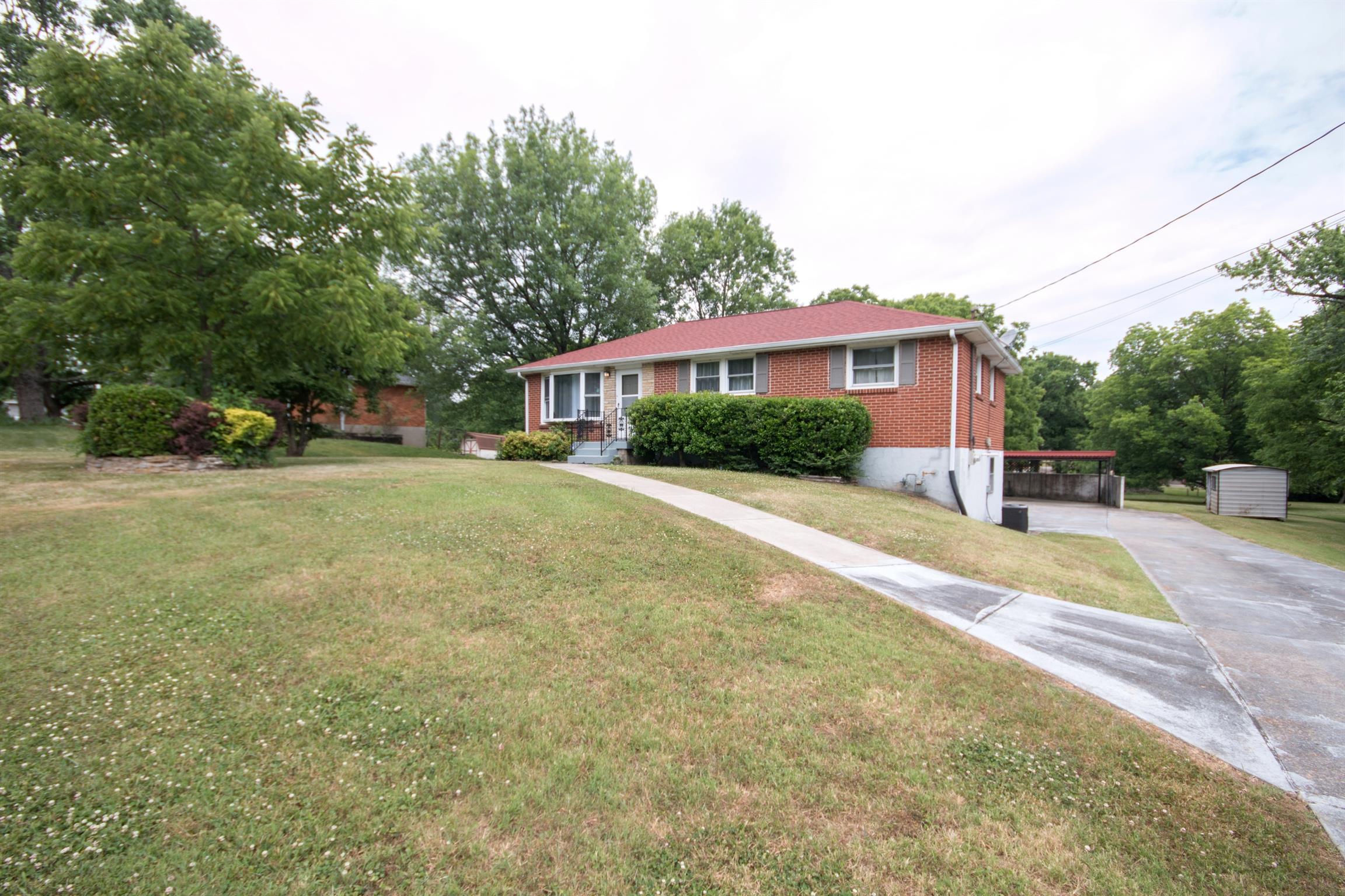 911 Apple Valley Road Madison, TN 37115 - Photo 1 of 29 Gallery Image 1
