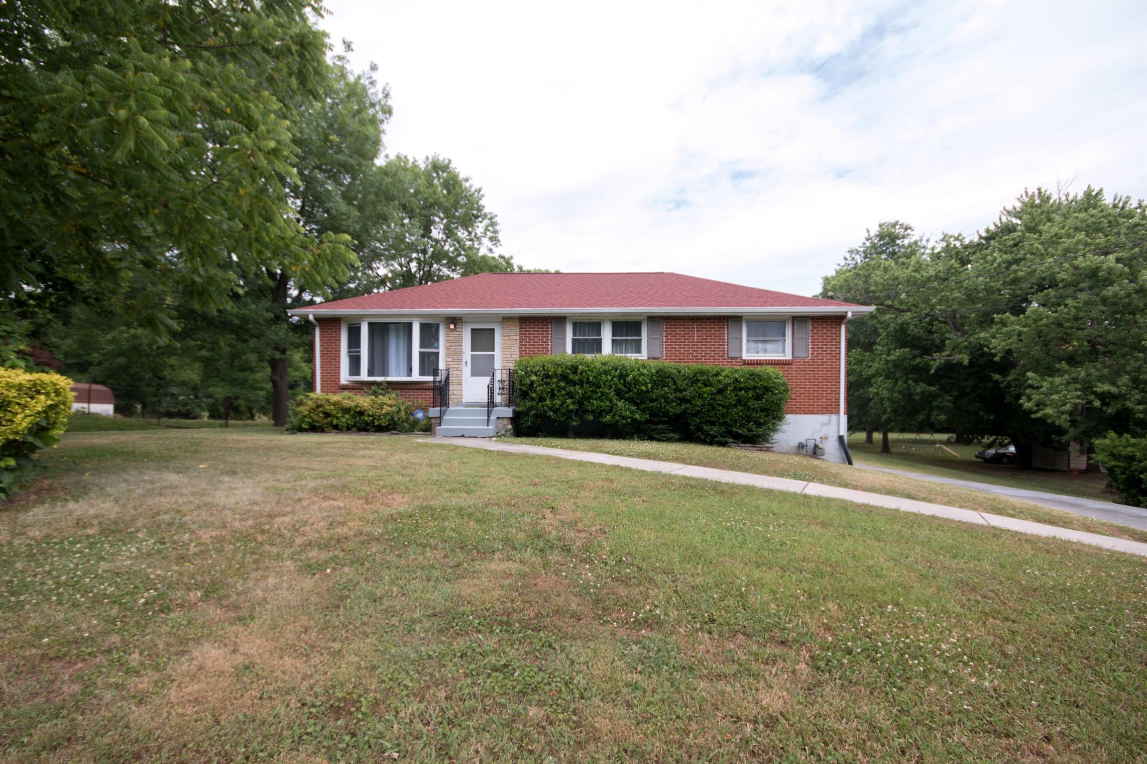 911 Apple Valley Road Madison, TN 37115 - Photo 2 of 29 Gallery Image 2