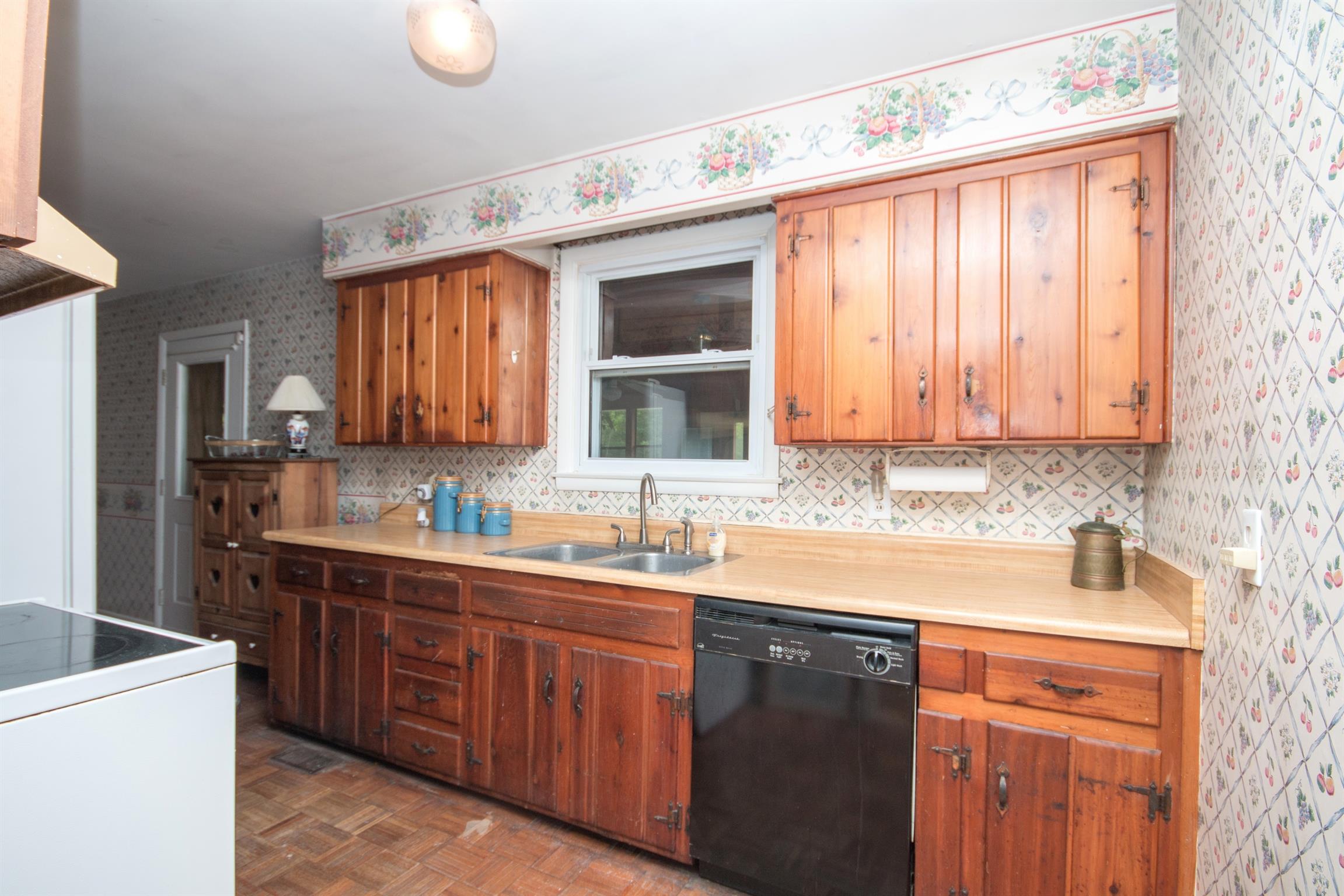 911 Apple Valley Road Madison, TN 37115 - Photo 4 of 29 Gallery Image 4