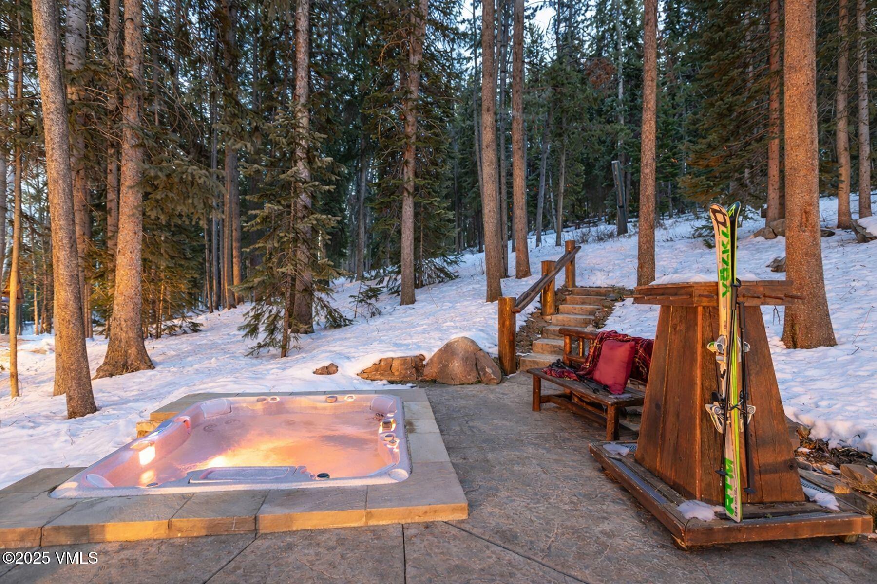3698 Daybreak Ridge Road Avon, CO 81620 - Photo 17 of 47 Hot Tub/Ski-in access