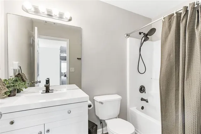 $550,000 | 3125 Garmon Oak Trail, Lawrenceville, GA 30044