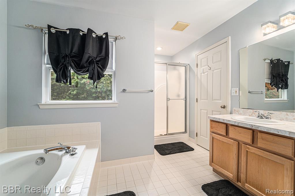 22795 Fawn Road Trenton, MI 48183 - Photo 19 of 35 Gallery Image 19