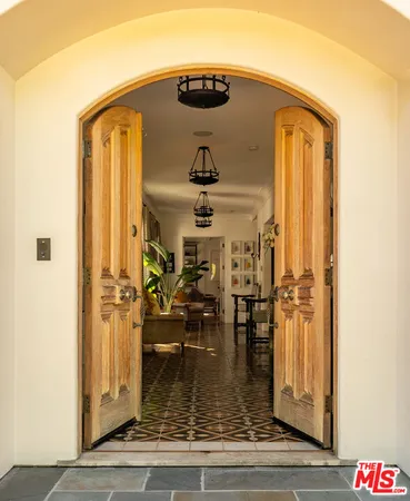 $14,250,000 | 523 North Beverly Drive, Beverly Hills, CA 90210