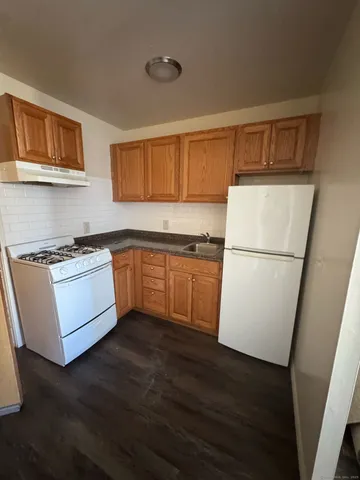 $1,750 | 125 Granfield Avenue, Unit 2A, Bridgeport, CT 06610