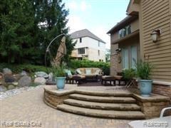4732 Forest Ridge Court Rochester, MI 48306 - Photo 6 of 24 Raised Patio