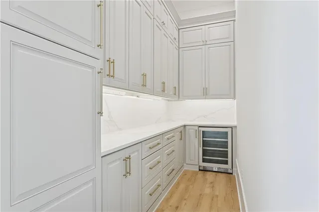 $2,249,000 | 245 Glenwood Drive, Metairie, LA 70005