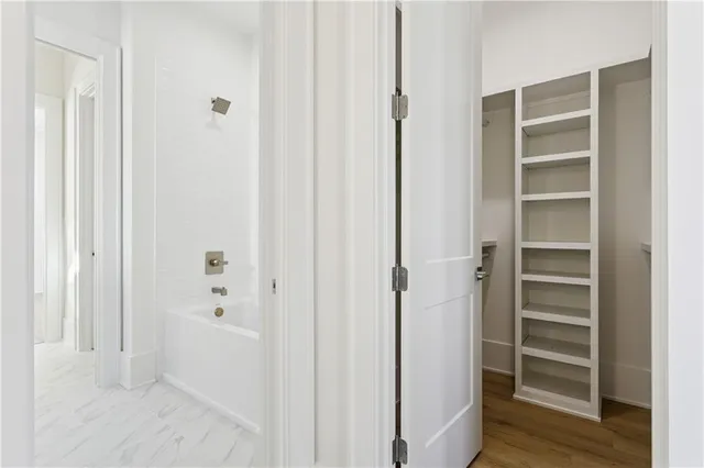 $2,249,000 | 245 Glenwood Drive, Metairie, LA 70005