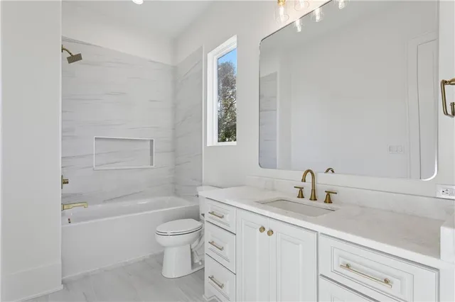 $2,249,000 | 245 Glenwood Drive, Metairie, LA 70005