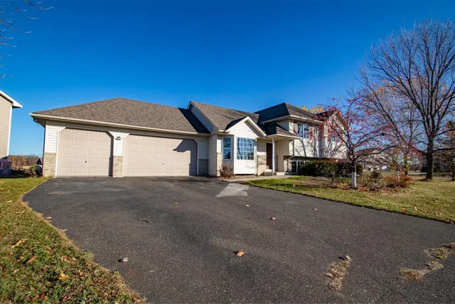 $325,000 | 17708 311th Court, Shafer, MN 55074