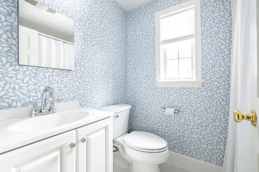 63 Linden Street, Unit 6 Wellesley, MA 02482 - Photo 10 of 14