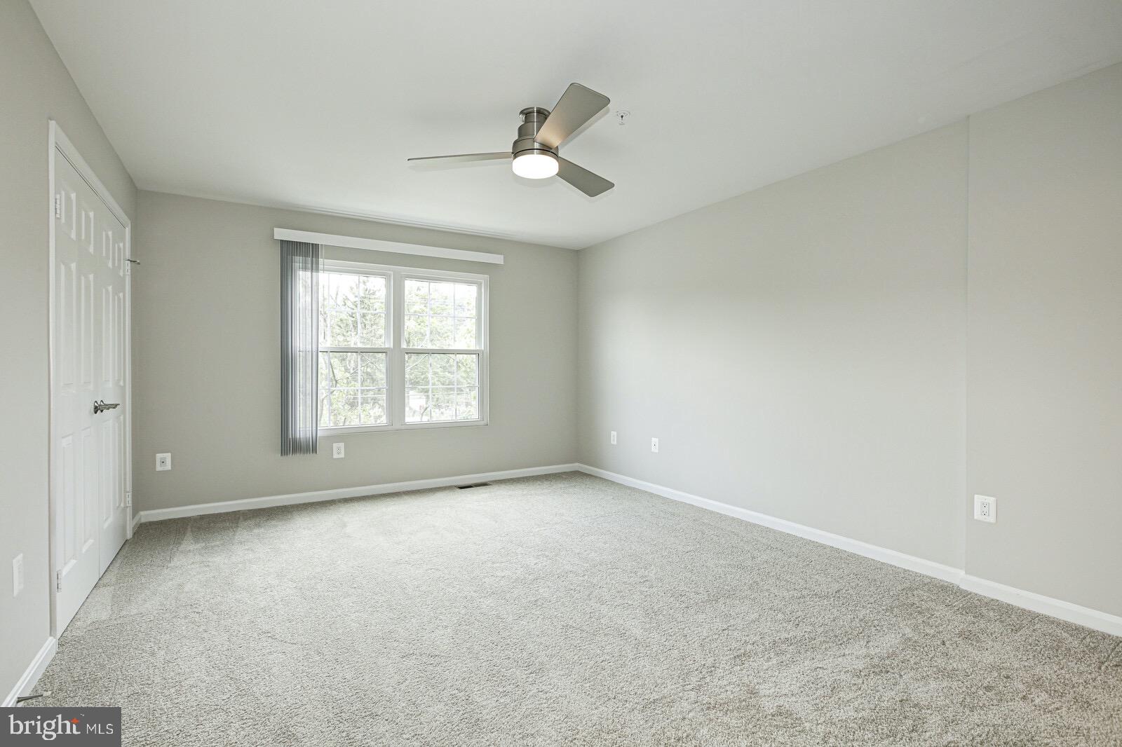 3002 South Glebe Road Arlington, VA 22206 - Photo 25 of 31 wooden floor in an empty room with a window