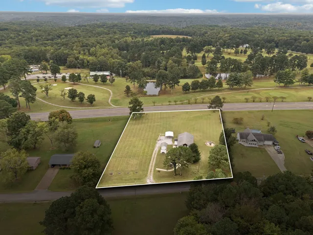 $399,999 | 106 Highland Street, Hohenwald, TN 38462