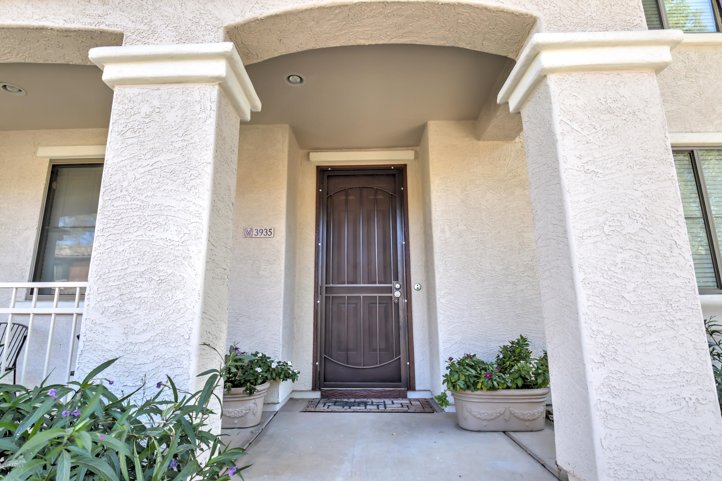 3935 South Rim Road Gilbert, AZ 85297 - Photo 8 of 50 3935 S Rim Rd-8