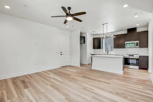 $529,900 | 4127 East 12th Street, Unit 4, Austin, TX 78721