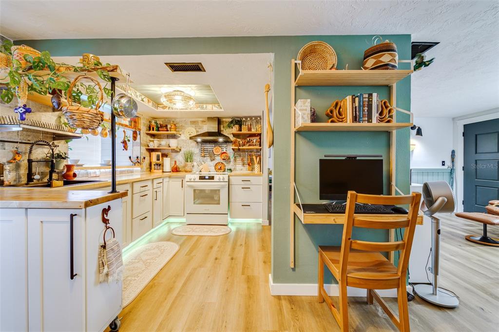 12615 Capitol Drive Hudson, FL 34667 - Photo 18 of 34