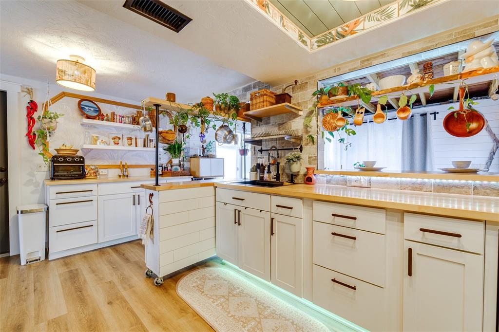 12615 Capitol Drive Hudson, FL 34667 - Photo 2 of 34