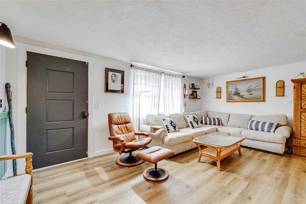 12615 Capitol Drive Hudson, FL 34667 - Photo 4 of 34