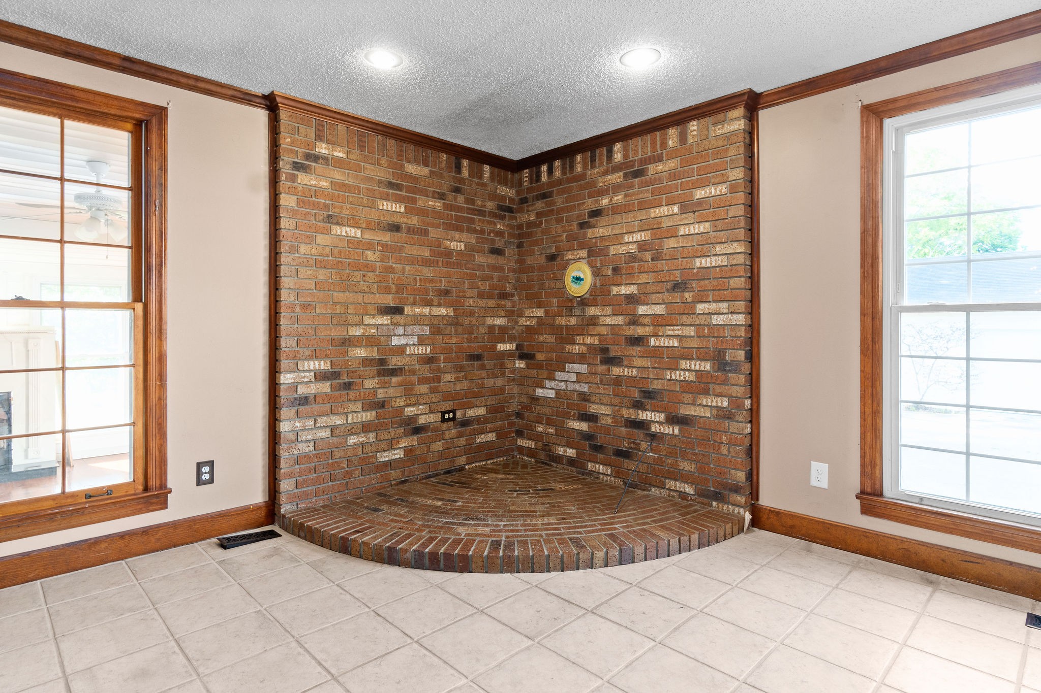 2440 Lock B Road North Clarksville, TN 37043 - Photo 9 of 44 Gallery Image 9