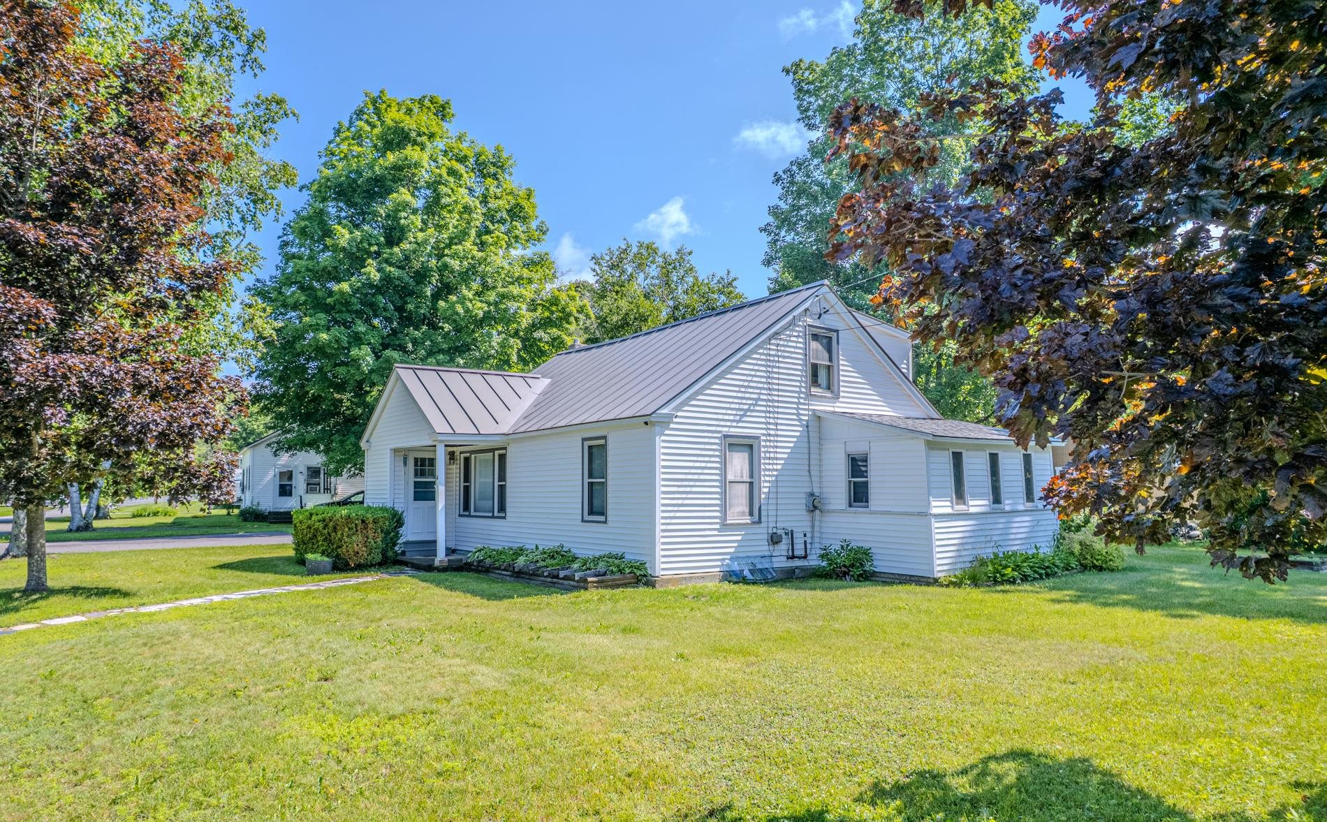 14 Brayton Road Poultney, VT 05764 - Photo 1 of 28