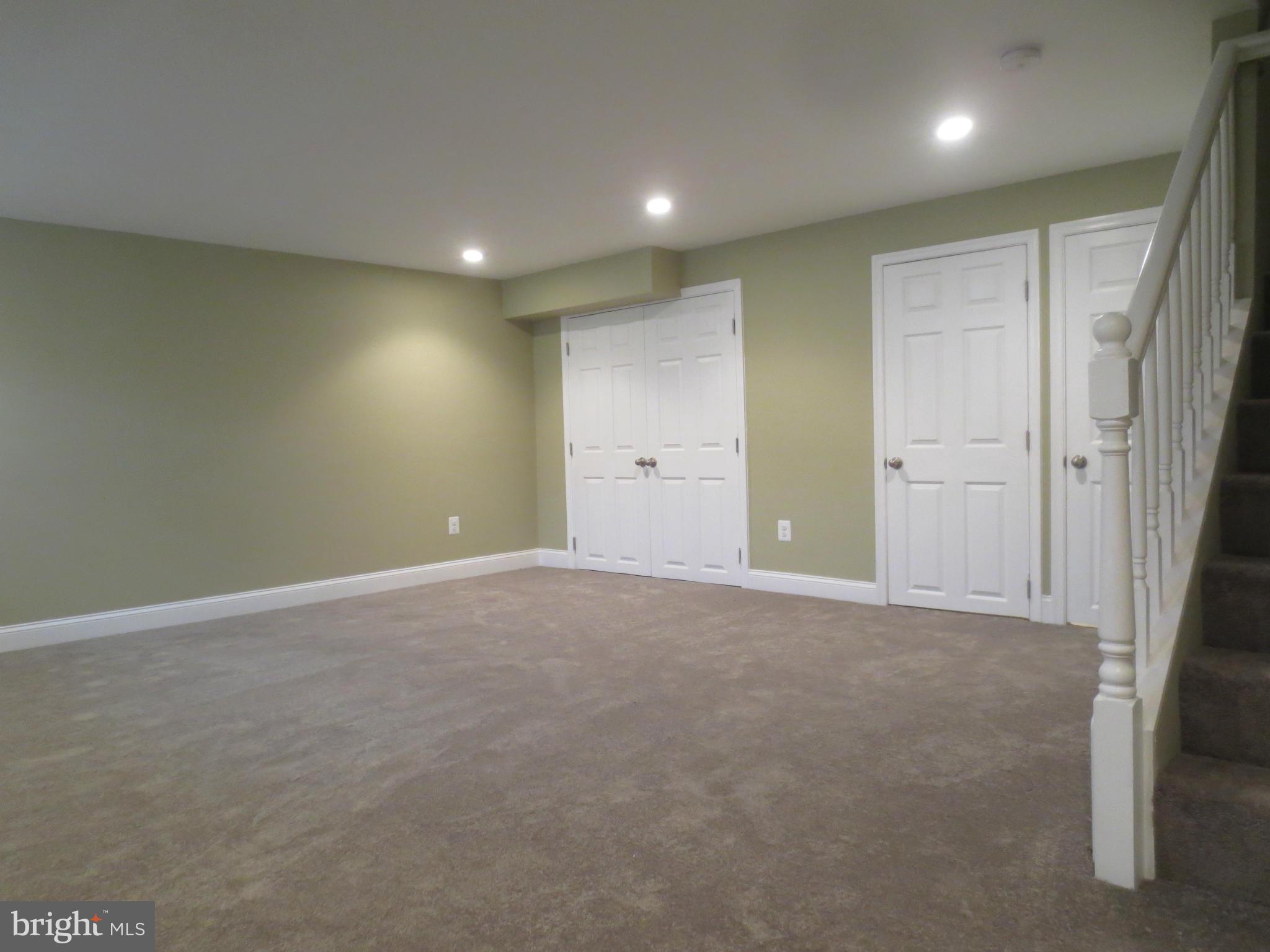 1524 Medford Road Baltimore, MD 21218 - Photo 19 of 28 Large Family Room