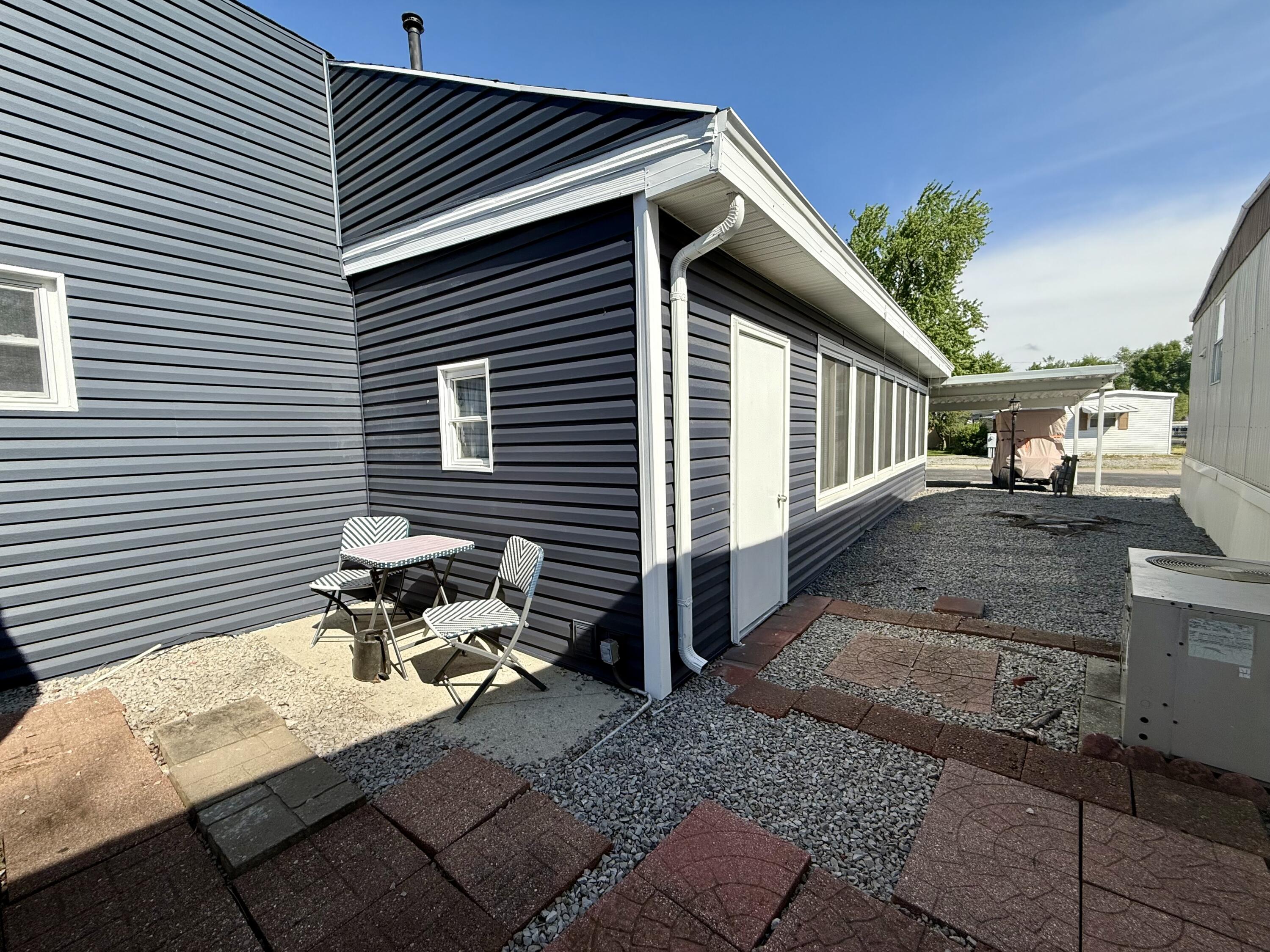285 North Orchard Island Road Russells Point, OH 43348 - Photo 4 of 23
