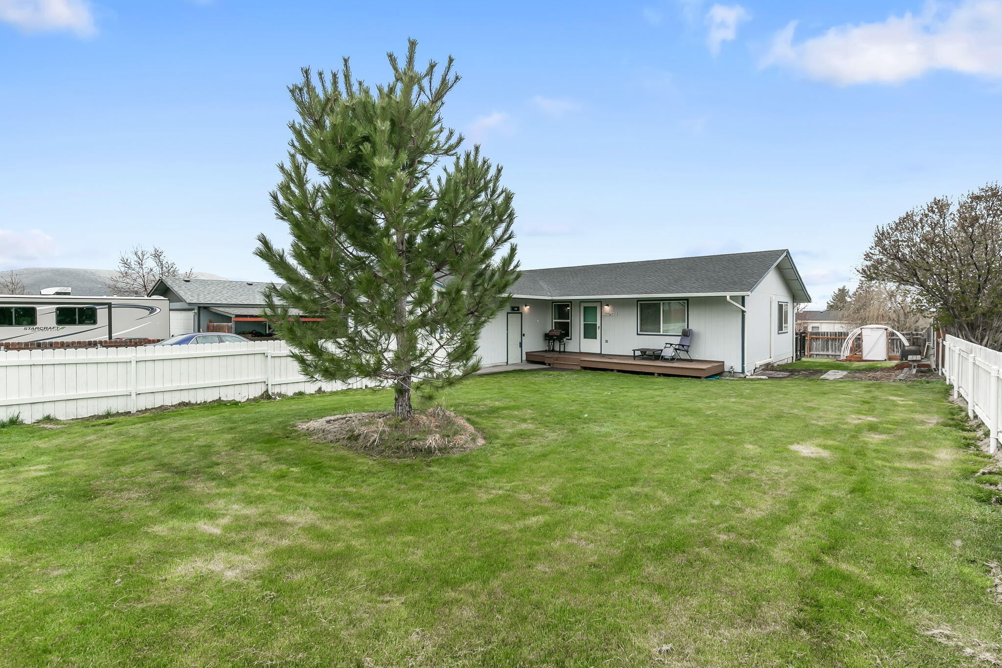 729 Center Ridge Drive Culver, OR 97734 - Photo 2 of 27 2