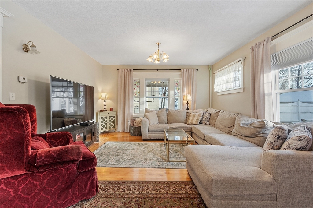 155 Cedar Street Clinton, MA 01510 - Photo 6 of 42 Gallery Image 6