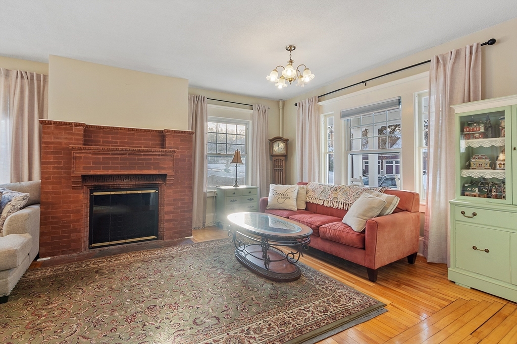 155 Cedar Street Clinton, MA 01510 - Photo 7 of 42 Gallery Image 7