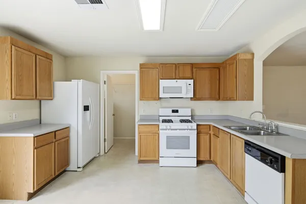 $1,800 | 3807 Haleys Way, Round Rock, TX 78665
