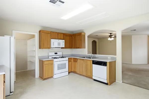 $1,800 | 3807 Haleys Way, Round Rock, TX 78665