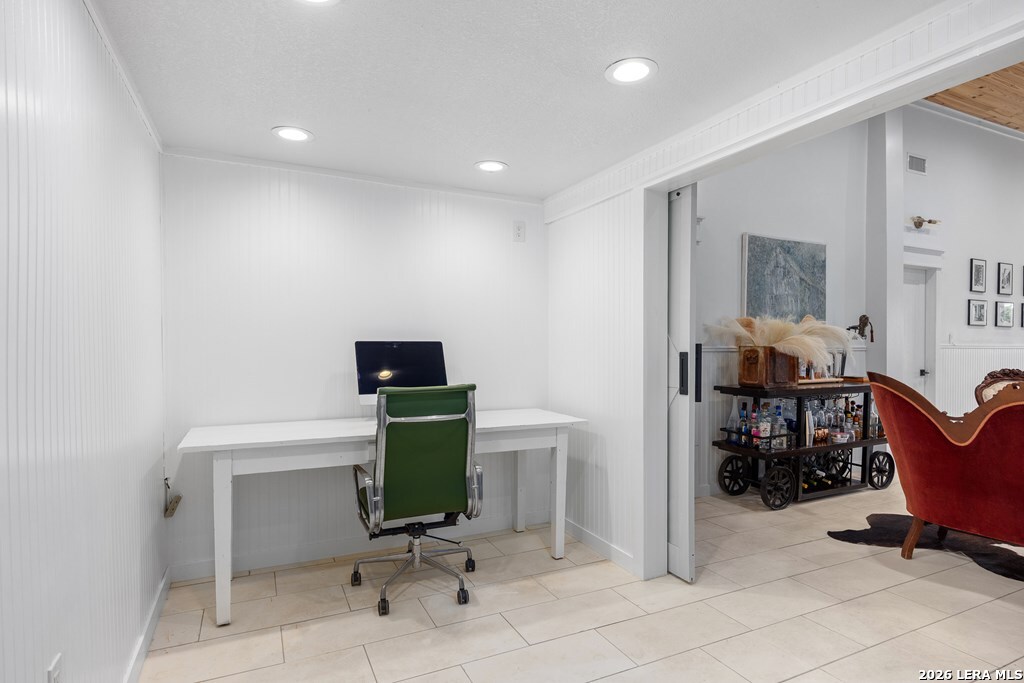 121 Simpson Road Comfort, TX 78013 - Photo 26 of 44 a view of workspace with chair