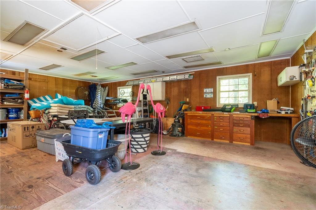 600 Rockford Road Greensboro, NC 27408 - Photo 33 of 35 The handyperson or crafty person will love this