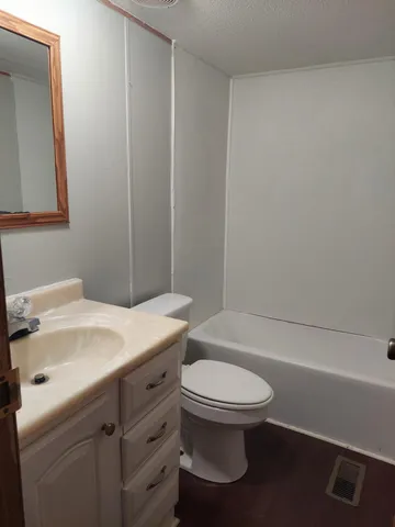 $1,600 | 2221 Rifle Range Road, Mount Pleasant, SC 29466