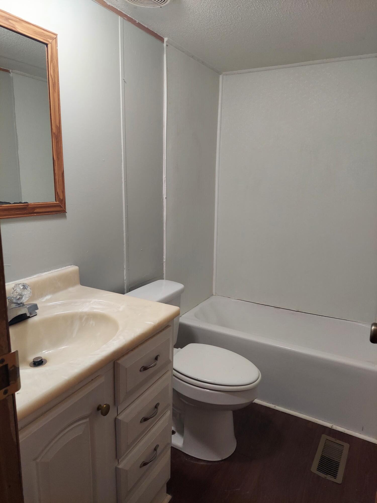 2221 Rifle Range Road Mount Pleasant, SC 29466 - Photo 11 of 12 Bathroom-2