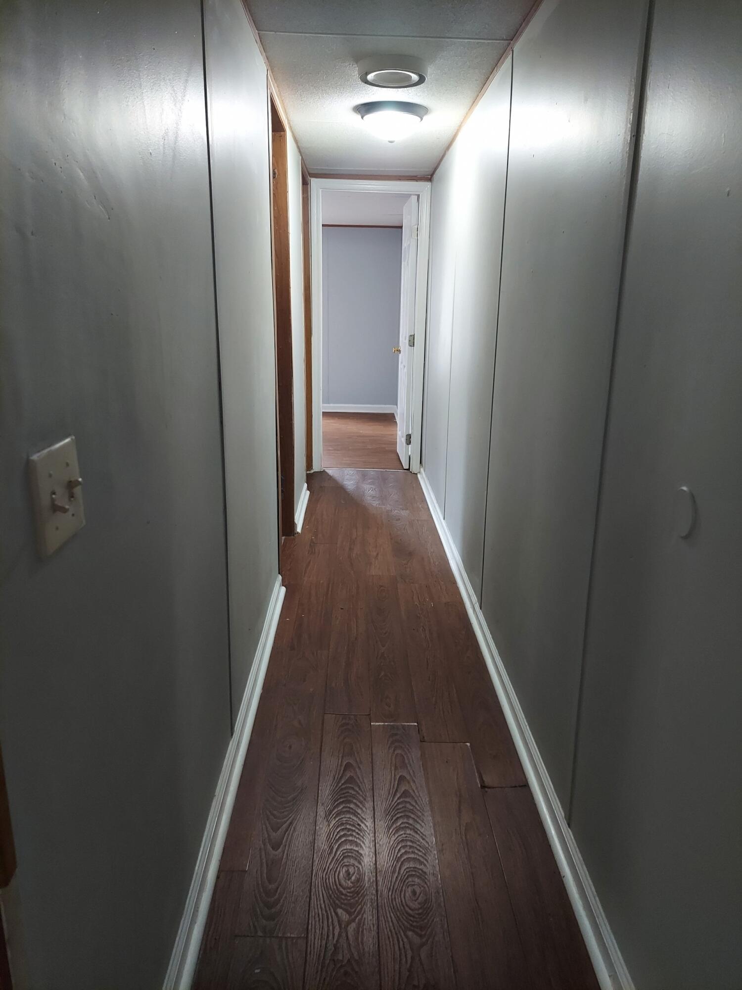 2221 Rifle Range Road Mount Pleasant, SC 29466 - Photo 6 of 12 Hallway